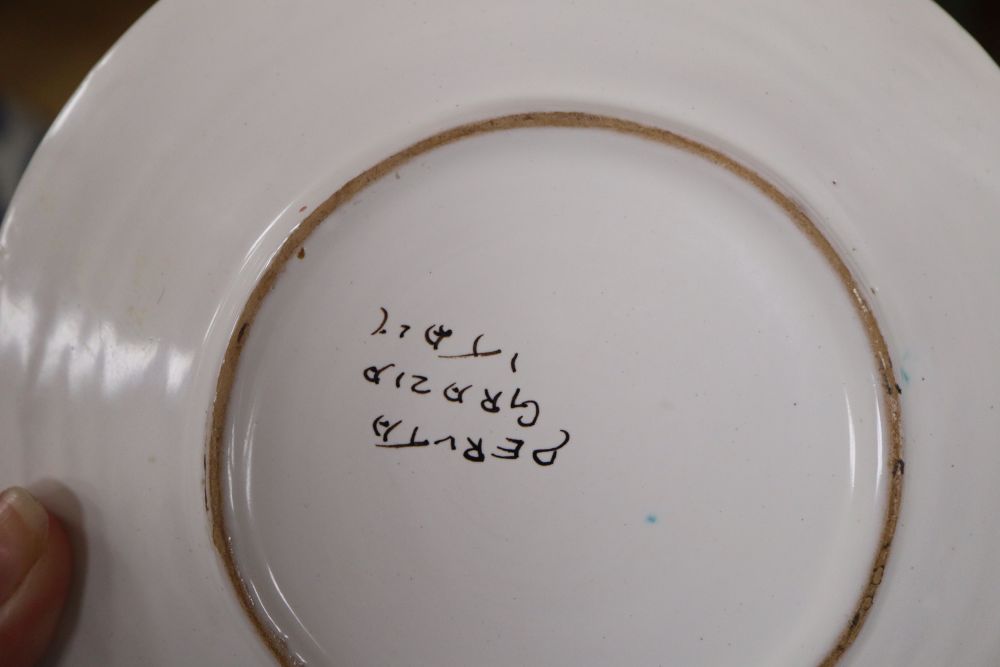 A set of thirty one Deruta maiolica plates